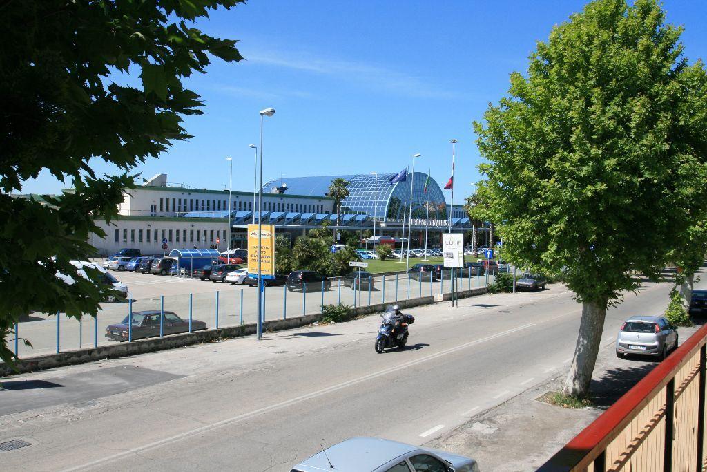 B&B Frontepista San Giovanni Teatino Ruang foto