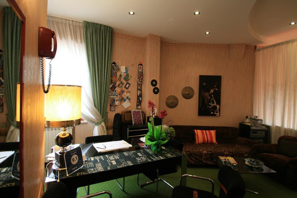 B&B Frontepista San Giovanni Teatino Bagian luar foto